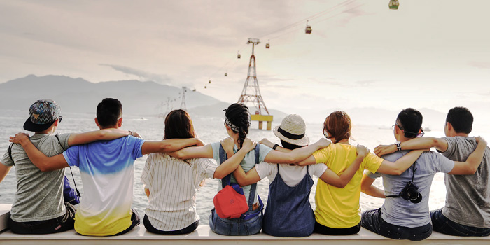 人才为先、分享成功